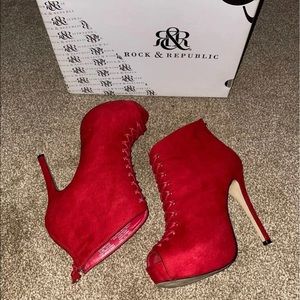 Rock & republic Mitchell platform heels booties